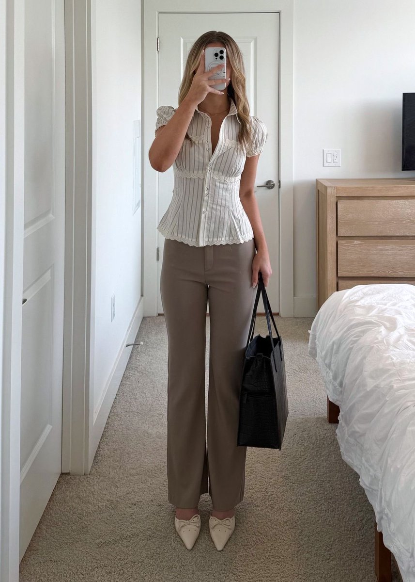 𝒞𝓁𝒶𝓈𝓈𝓎 tweet media