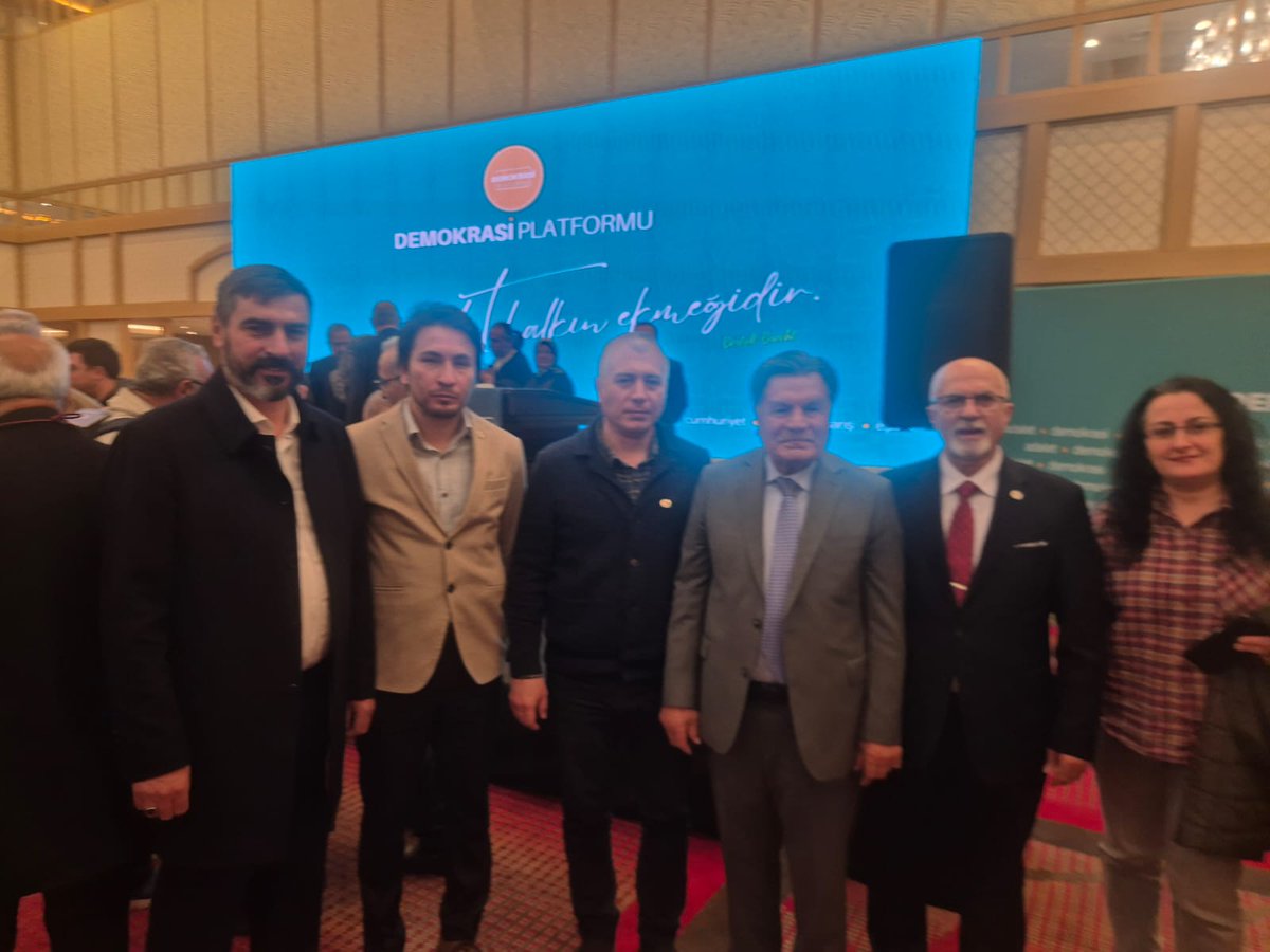 lozcaner's tweet photo. Anayasa Mahkemesi Eski Başkanı Haşim Kılıç dedi ki; "Yargıyla ilgili sorunlar artık ertelenebilecek meseleler olmaktan çıktı. AİHM'in ihlal kararları cesaretle uygulanmalı ve haksızlıklar ortadan kaldırılmalı."
@dmkplatformu 
@ZGulabi
@Liberalparti_TR
#öncesiyasetdeğişmeli https://t.co/vs3PQWTTaV