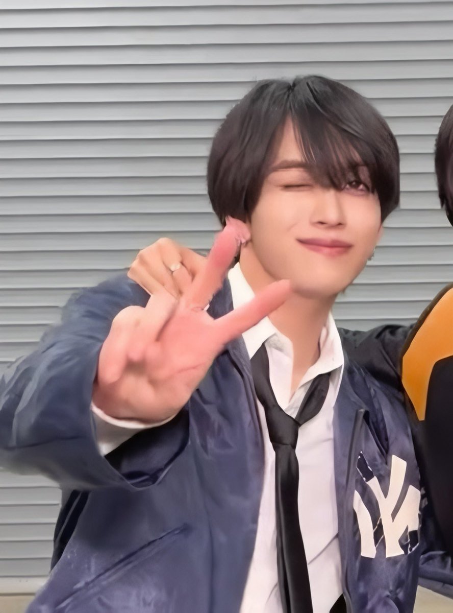 𝓐‎⟡.· tweet media