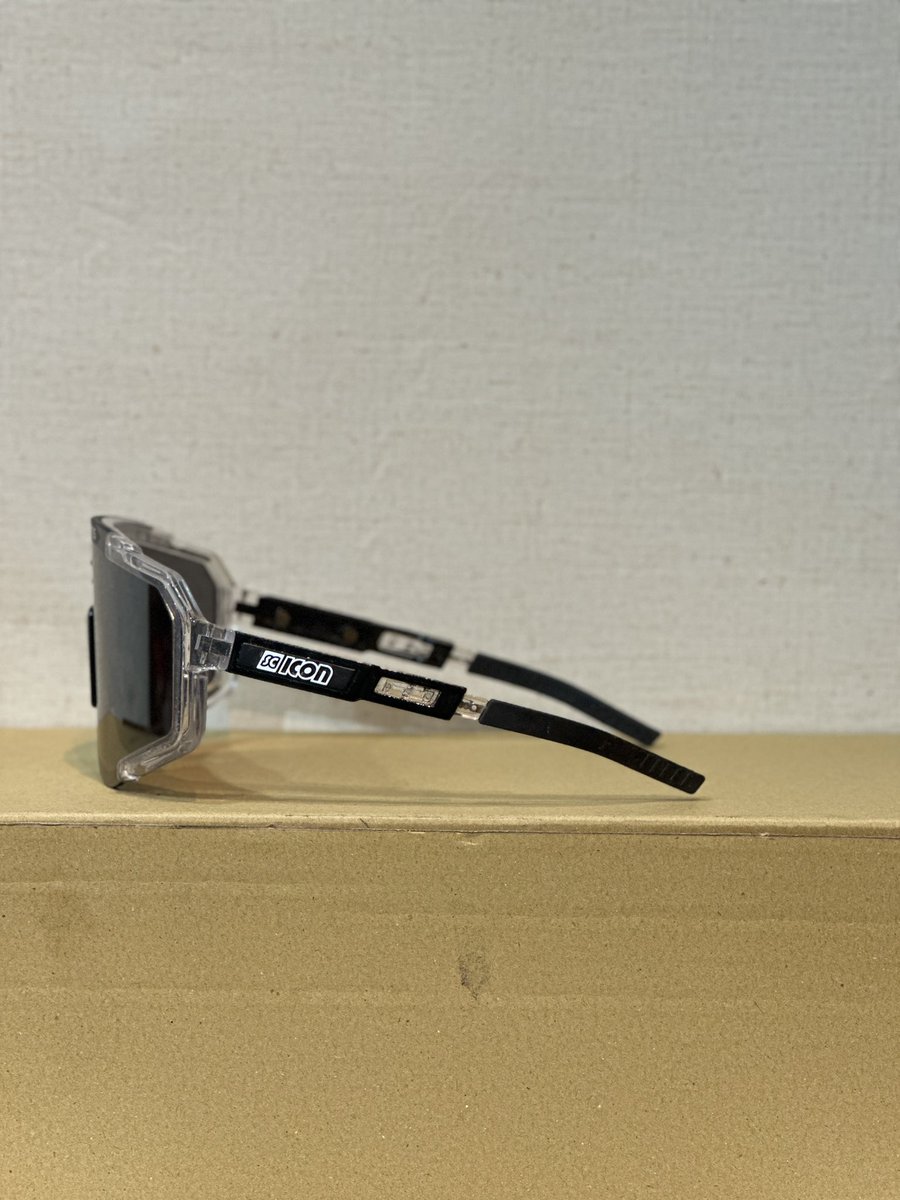 SOSO_kga's tweet photo. 在庫ラスト一点　Jaycoプロ支給品
Scicon Aero Scope → ¥20,000 https://t.co/4VaZYeDPaO