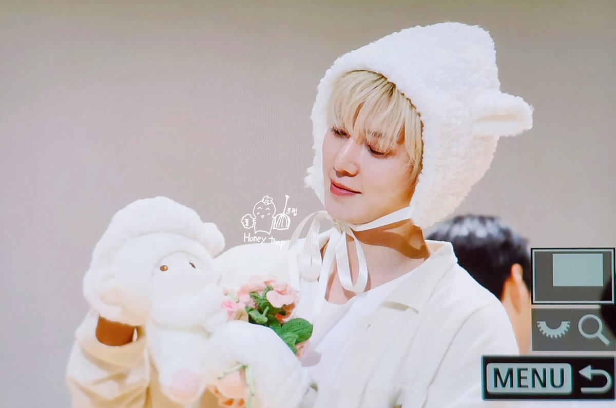 Honey Trap tweet media