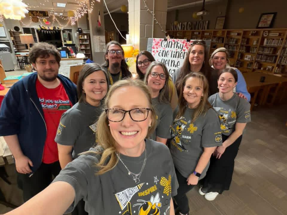 DISDlibraries_'s tweet photo. This past weekend was National Librarians Day, and we couldn’t let it pass without celebrating our incredible library team! From helping students find just the right book to creating a space where everyone feels welcome, they do it all—and make it look easy. https://t.co/dNNDbYGbnB