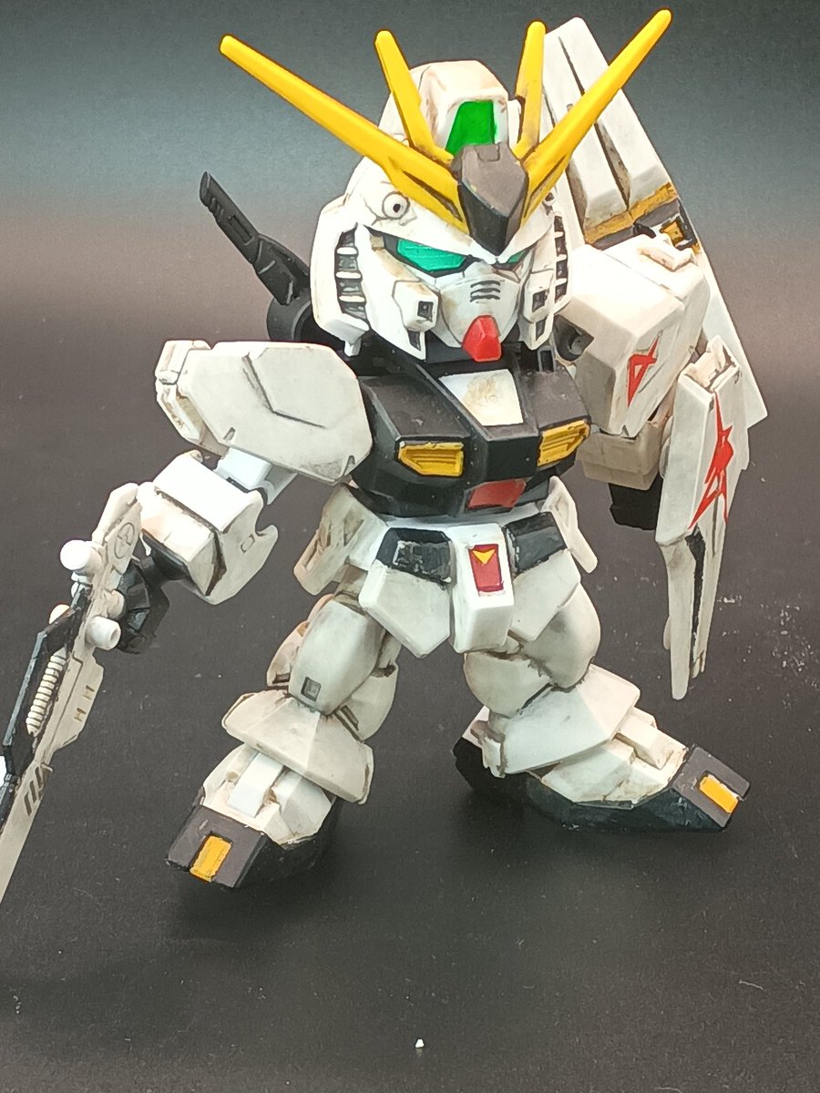 whitelabo1's tweet photo. 完成ポストしようか迷いましたが、SDνガンダム完成しました。
ガチで作ると手を加えたい箇所はあるけど素組みで作成。
塗装や接着の合間に作成しました。こういう簡単に作成できるキットってダラダラ作成しているジジィにはありがたいです。
#ガンプラ
#ガンプラ好きとつながりたい https://t.co/Nl4cjhmF7n