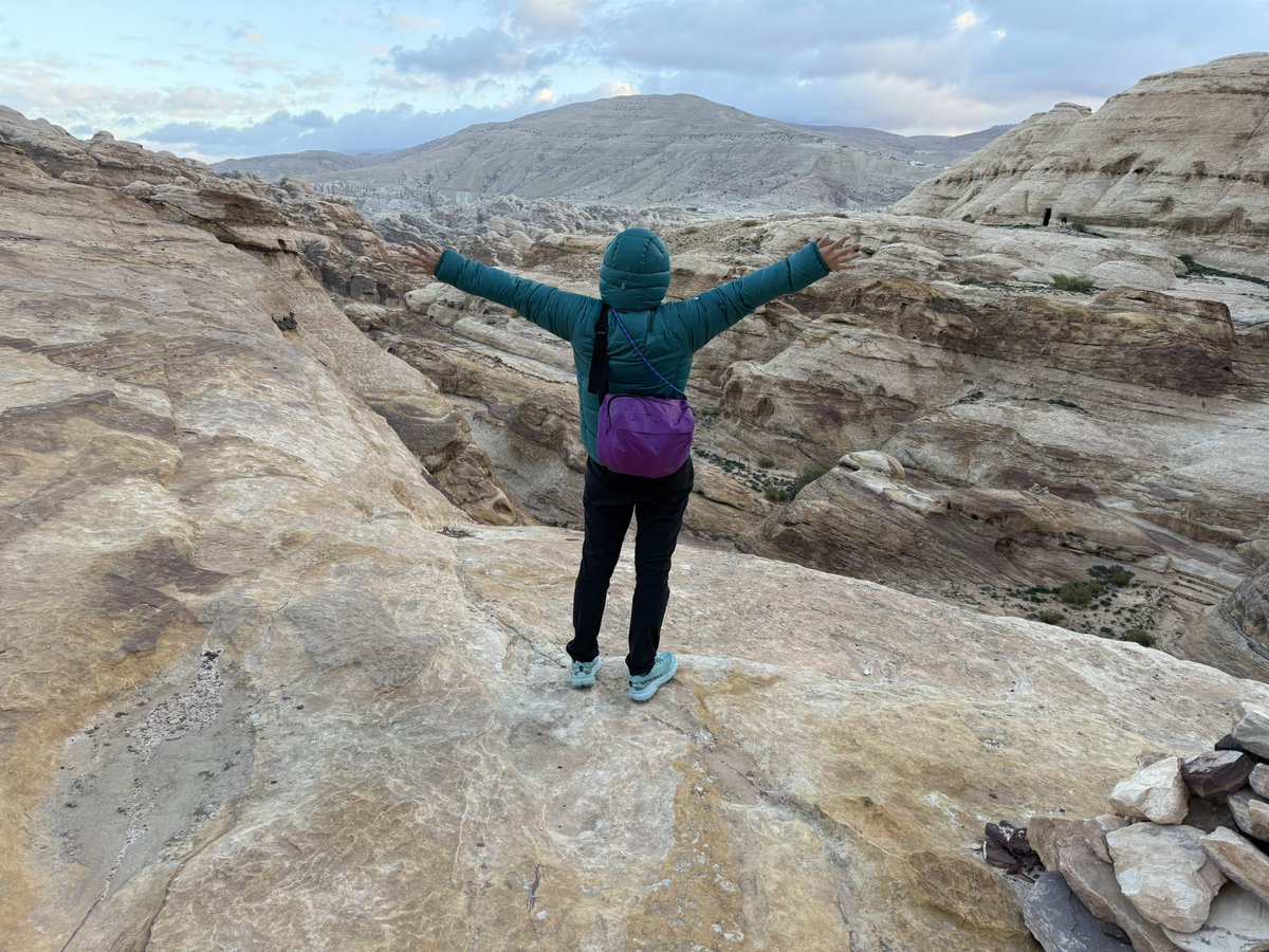 あや。 tweet media