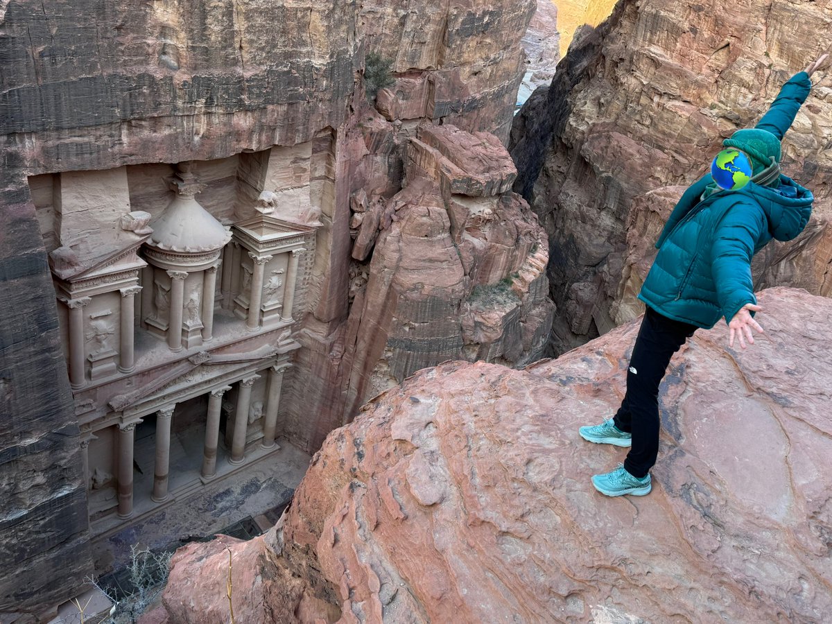 あや。 tweet media