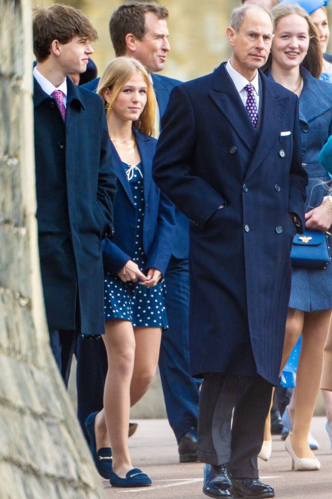 sarahdiaryz's tweet photo. ✨James, Earl of Wessex, Isla, Peter, and Savannah Phillips, and The Duke of Edinburgh attend the annual Easter Sunday Matins Service at St George's Chapel, Windsor Castle on April 5, 2026.

📸 Sipa US https://t.co/UfKp2BhkYW