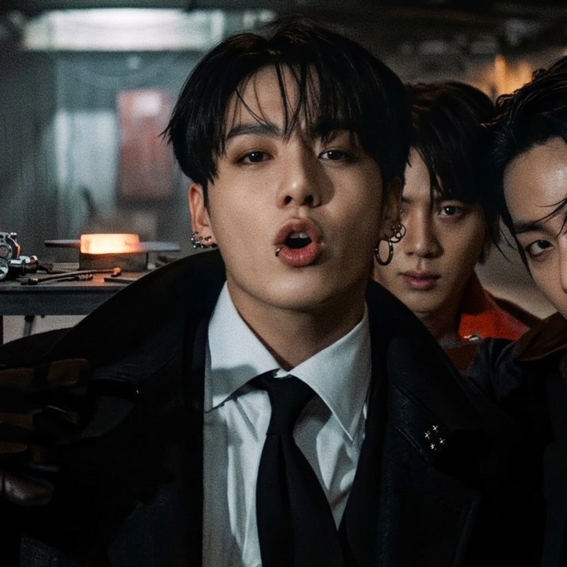 mnijungkook tweet media