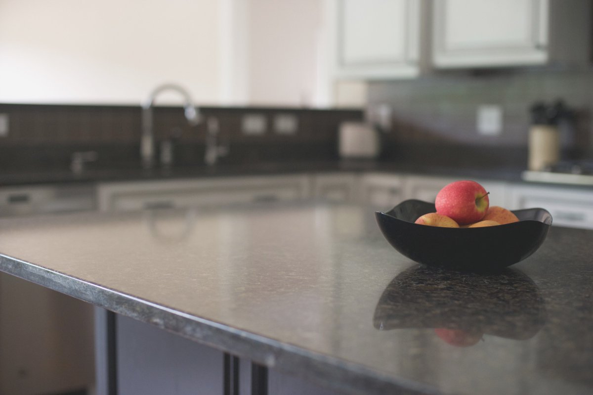 L. E. Smith tweet media