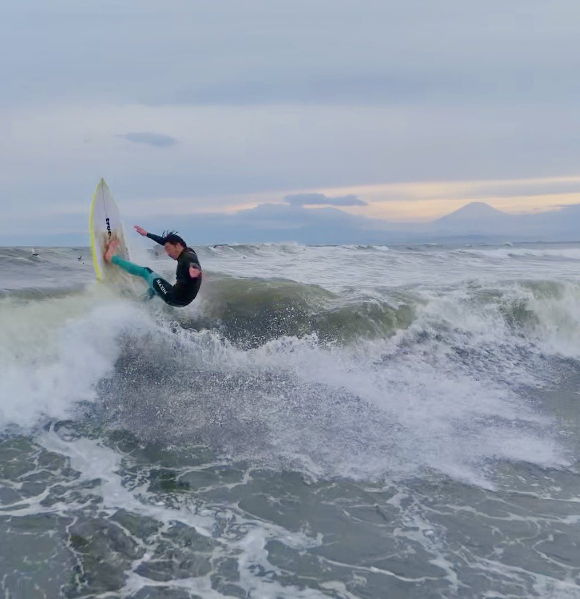 HULK|サーフィン30年|民泊★5.0継続中 tweet media