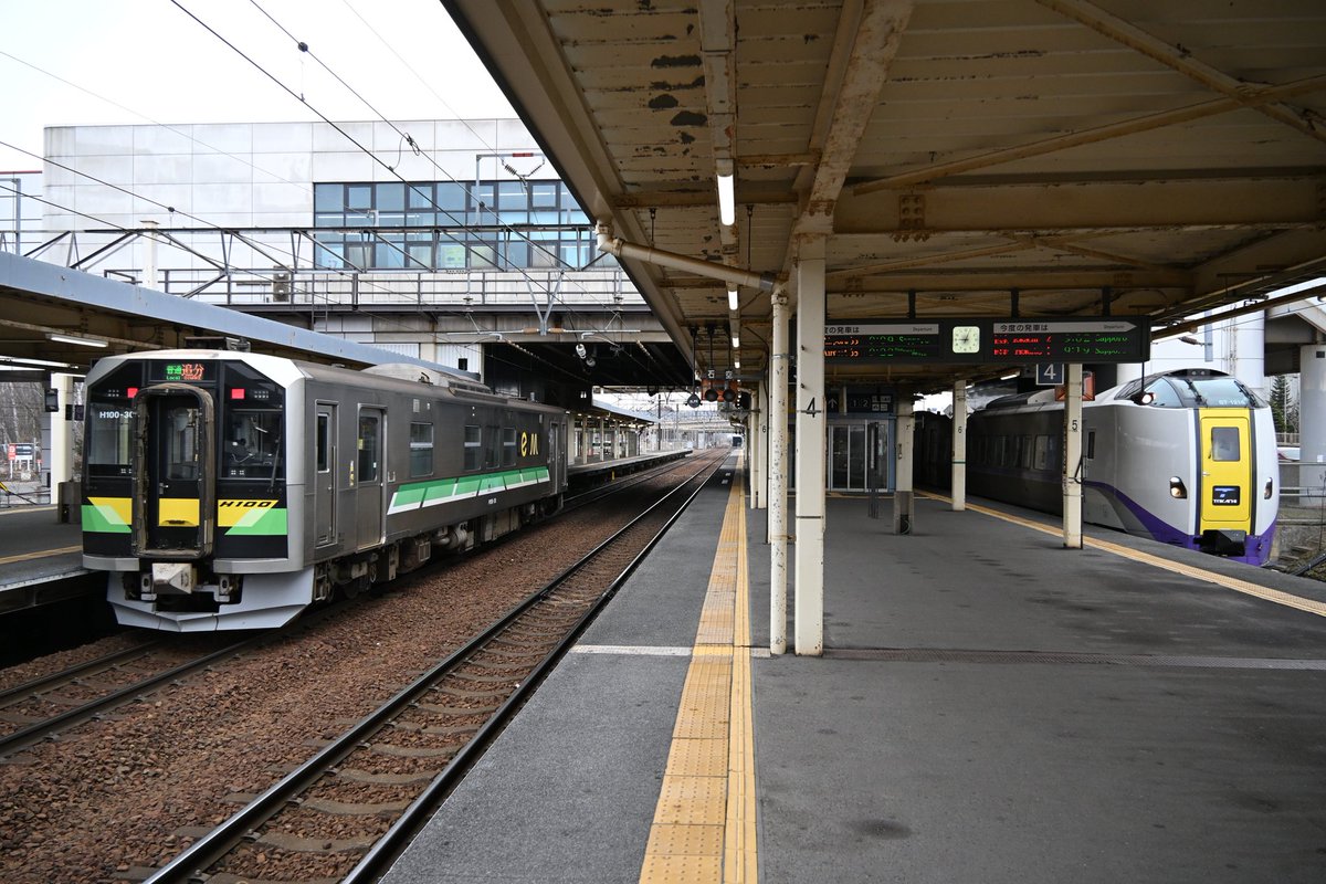 札ムロ tweet media