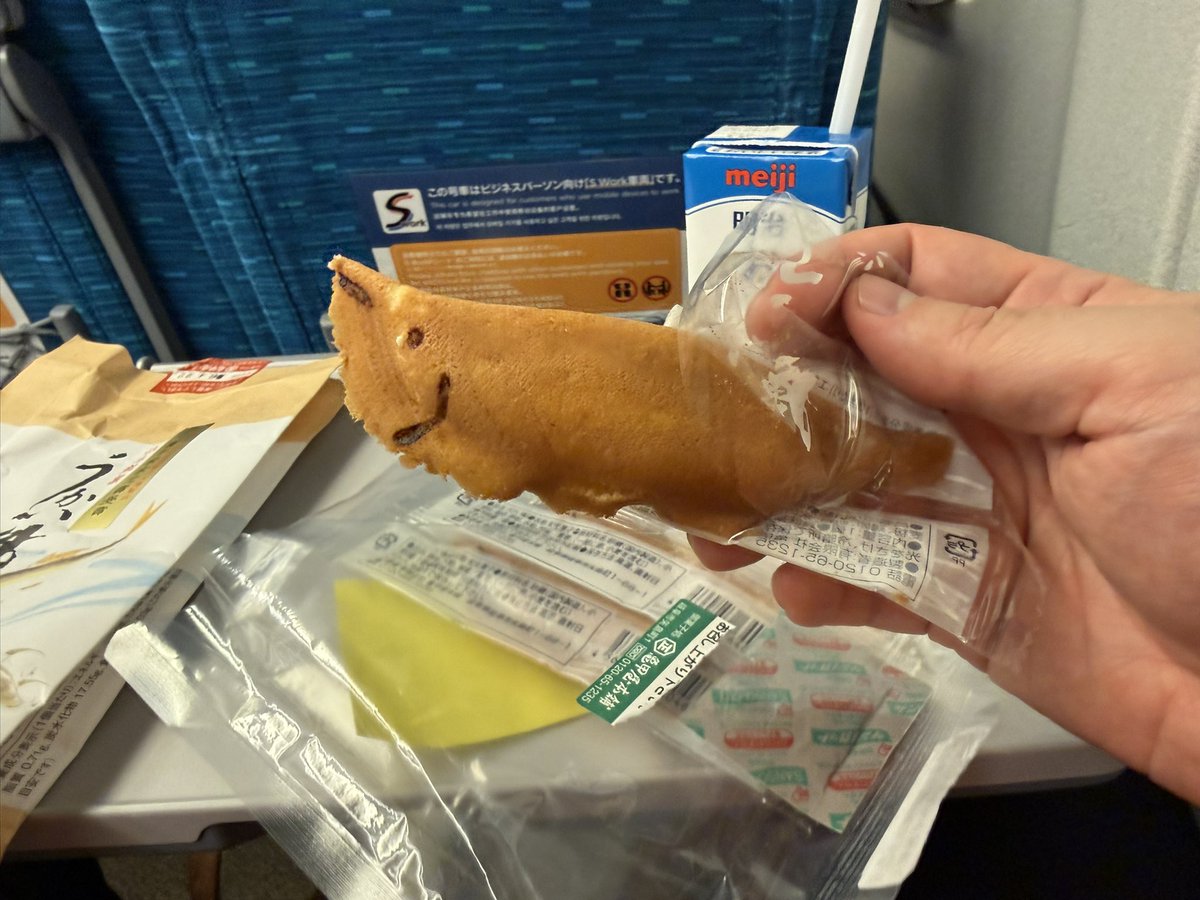 angelicalbite tweet media