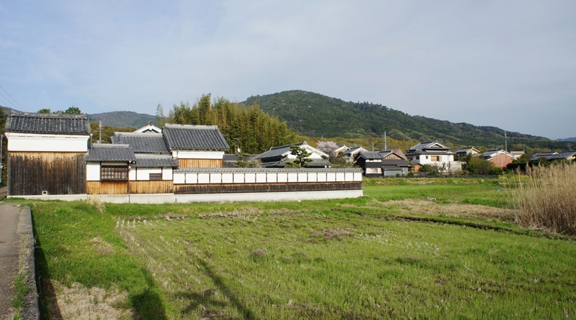 maruetsu55's tweet photo. 今日の三輪山 https://t.co/j6IukuR1n6