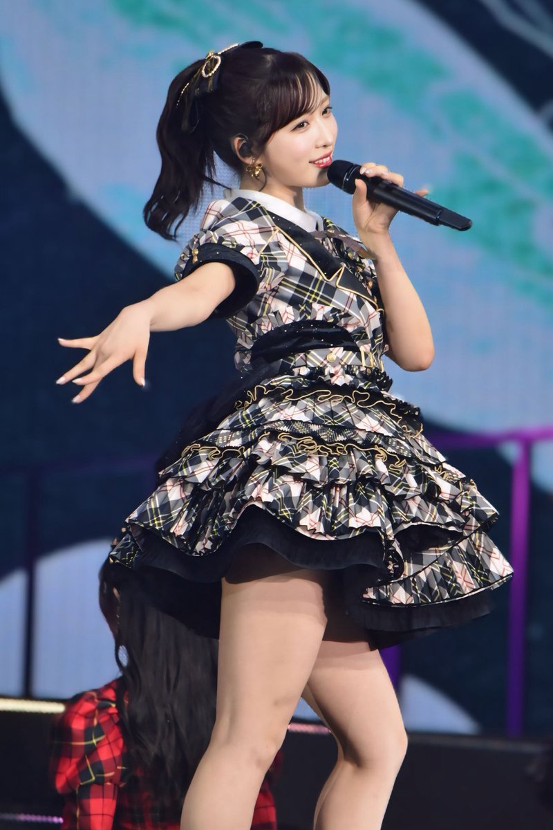 小栗有以 tweet media