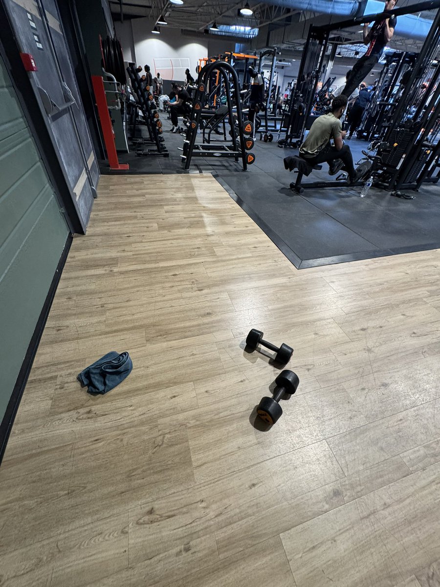 أنيس🇩🇿 tweet media