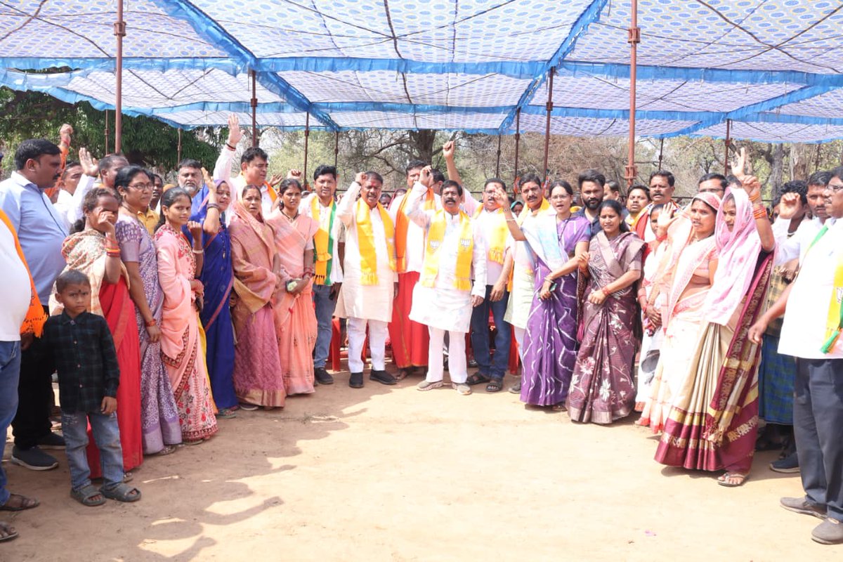 KedarKashyapBJP's tweet image. भारतीय जनता पार्टी के 47वें स्थापना दिवस के अवसर पर भैरमगढ़ मंडल के बेलनार बूथ क्रमांक 148 (2) में आयोजित कार्यक्रम में शामिल होकर सभी निष्ठावान कार्यकर्ता साथियों को बधाई एवं शुभकामनाएं दी।
#BJP4IND #BJP4CGState #47YearsOfNationFirst
@narendramodi @AmitShah @NitinNabin