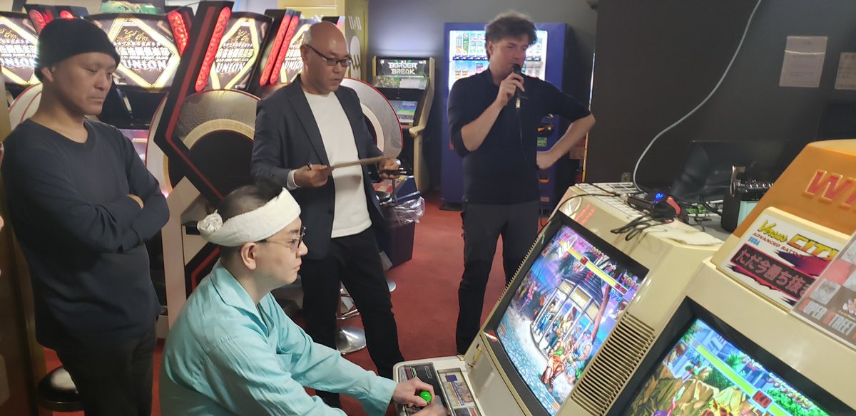 ISIMORN 🕹 tweet media