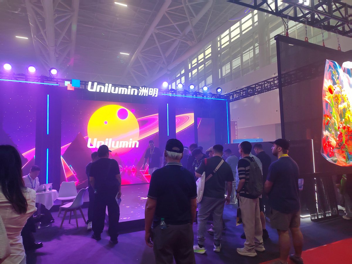 UniluminDisplay's tweet image. Day 1 at the #GETShow wrapped up strong. #RentalLED solutions in action—built for #liveevents, touring, and creative staging.

📍 Booth B8, Hall 20.2 — visit us through Apr 8
#Unilumin #ProAV #Ushield #leddisplay #rentaldisplay #LEDtechnology #VisualTechnology
#EventTechnology