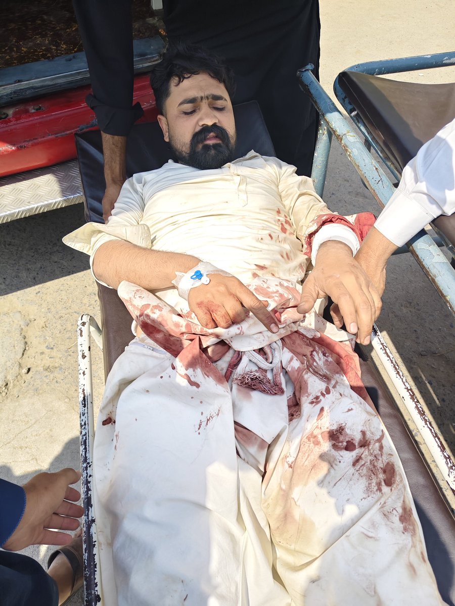 Ensari786's tweet photo. گگومنڈی:تھانہ گگومنڈی کی حدود چک نمبر 275/ای بی میں شادی کی تقریب میں دو گروپوں کے مابین فائرنگ،ایک ہلاک ،متعدد زخمی،
#Highlight https://t.co/ACQseFjBEn