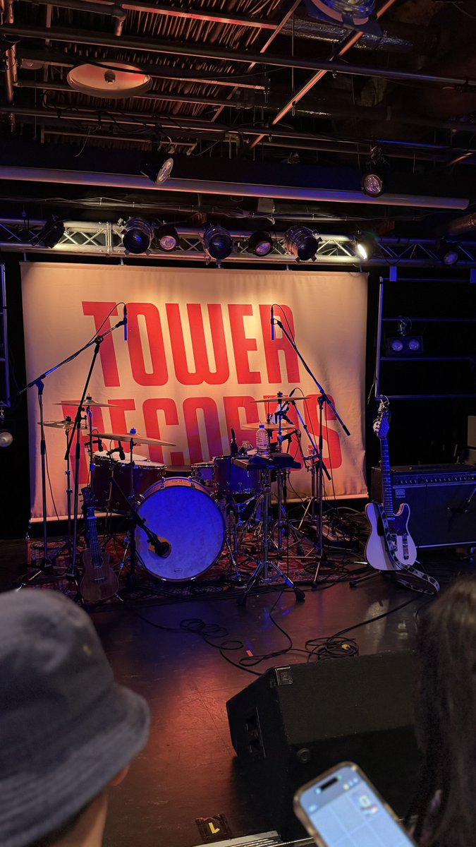 kei__beans's tweet photo. OddRe: 'Revival' リリース記念インストアライブ

ﾘﾘｲﾍﾞ楽しかった！
8曲もやってくれてMCもたっぷりで最高でした
メンバーのスキップも見れて大満足です
#OddRe
#ｵﾄﾞﾚ https://t.co/rZLhbqpqyk