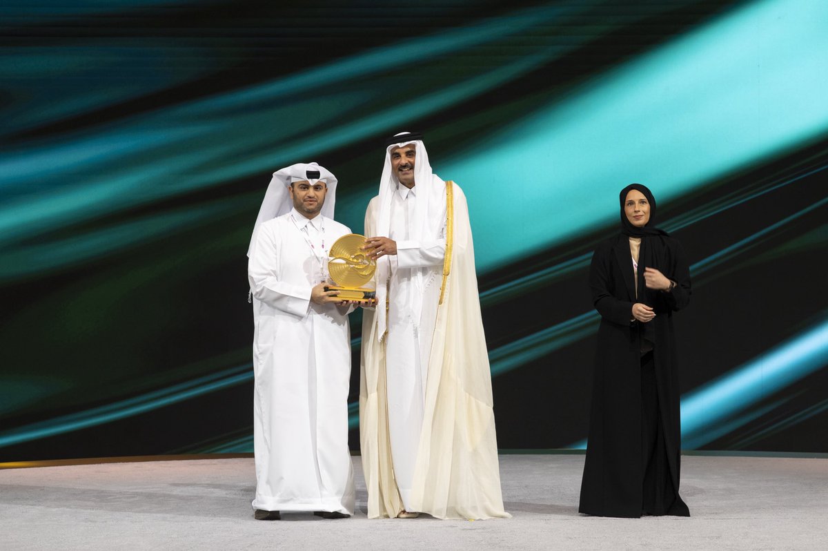 موزا بنت ناصر Moza bint Nasser tweet media