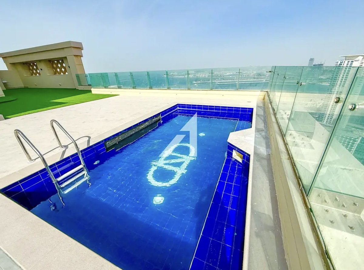 Panic Selling tweet media