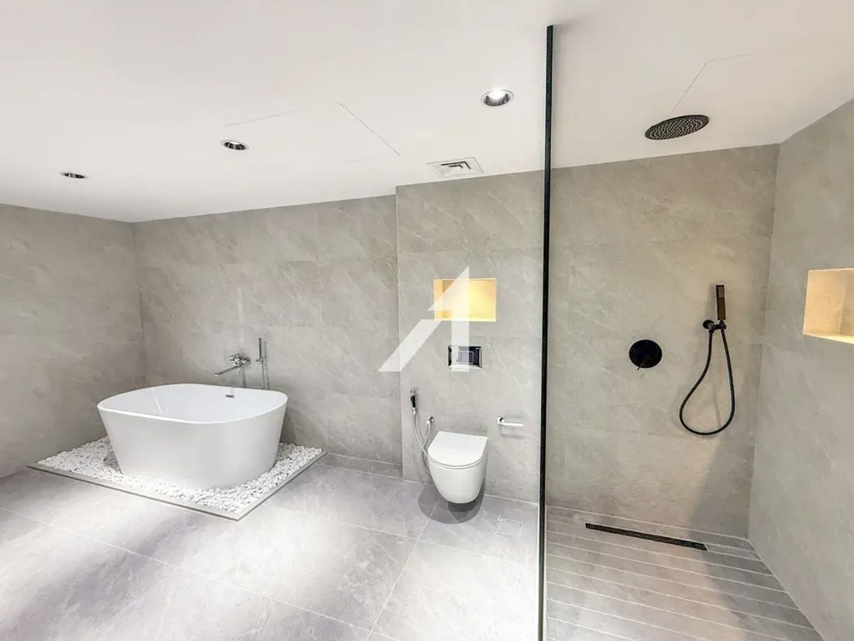 Panic Selling tweet media