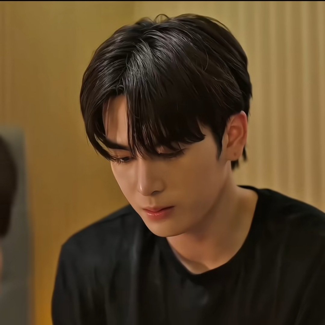 fujorixx's tweet photo. you seem pretty sad for a boy so in love https://t.co/n0OnhbQFWo