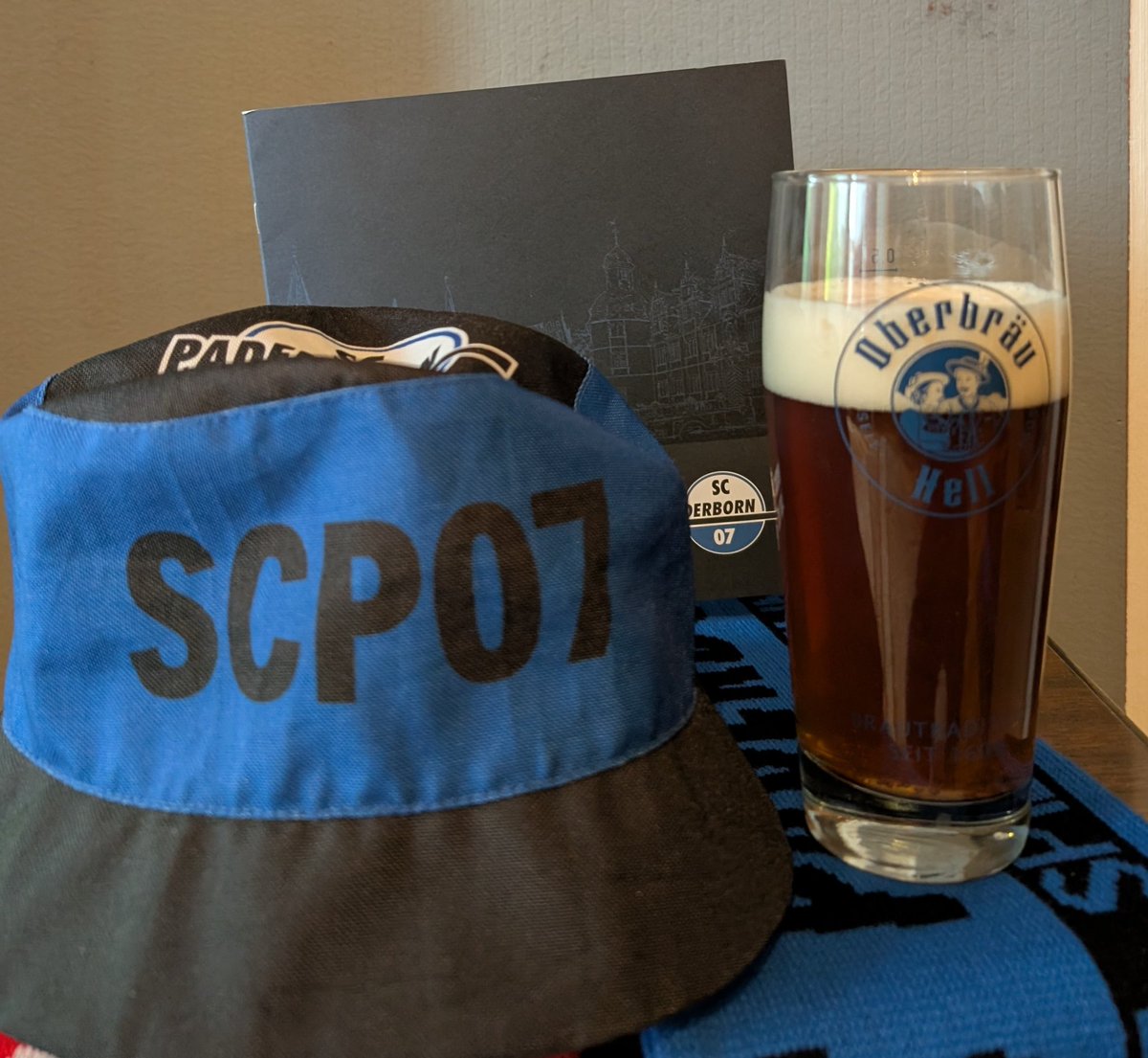 SCPFCB_FANS's tweet photo. Prost Gemeinde 😍👉🖤💙🙏🔴⚪ Madrid bei den Buam und Magdeburg bei uns 👉 Crunch Time Road to Triple und Aufstieg 2026 #FCBSCP #SCPFCB #minga #paderborn https://t.co/QSeIM4vuHx