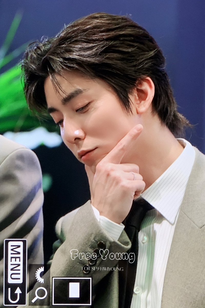 Free Young tweet media