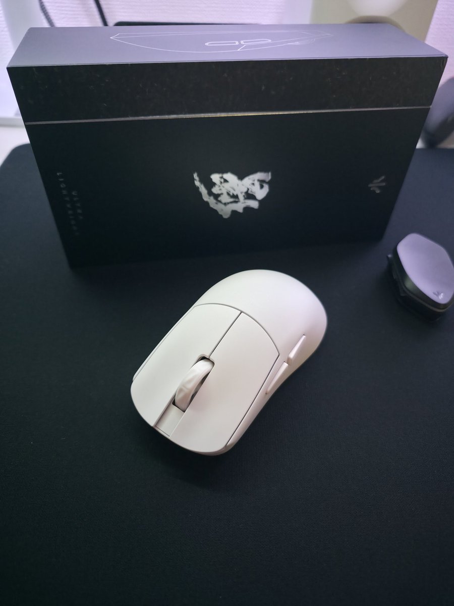 しおこんざき tweet media