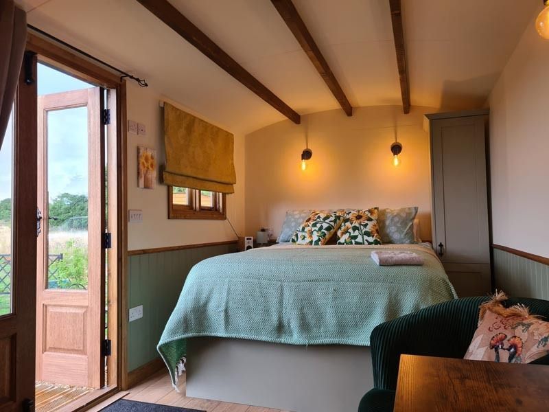 aroundaboutbrit's tweet image. Getaway to Meadow View Glamping in Suffolk.

Meadow View Glamping is perfectly situated just a minute’s walk from the village of Homersfield in the beautiful county of Suffolk.

aroundaboutbritain.co.uk/Suffolk/15400

#MeadowViewGlamping #Suffolk #Glamping #Countryside #Staycation