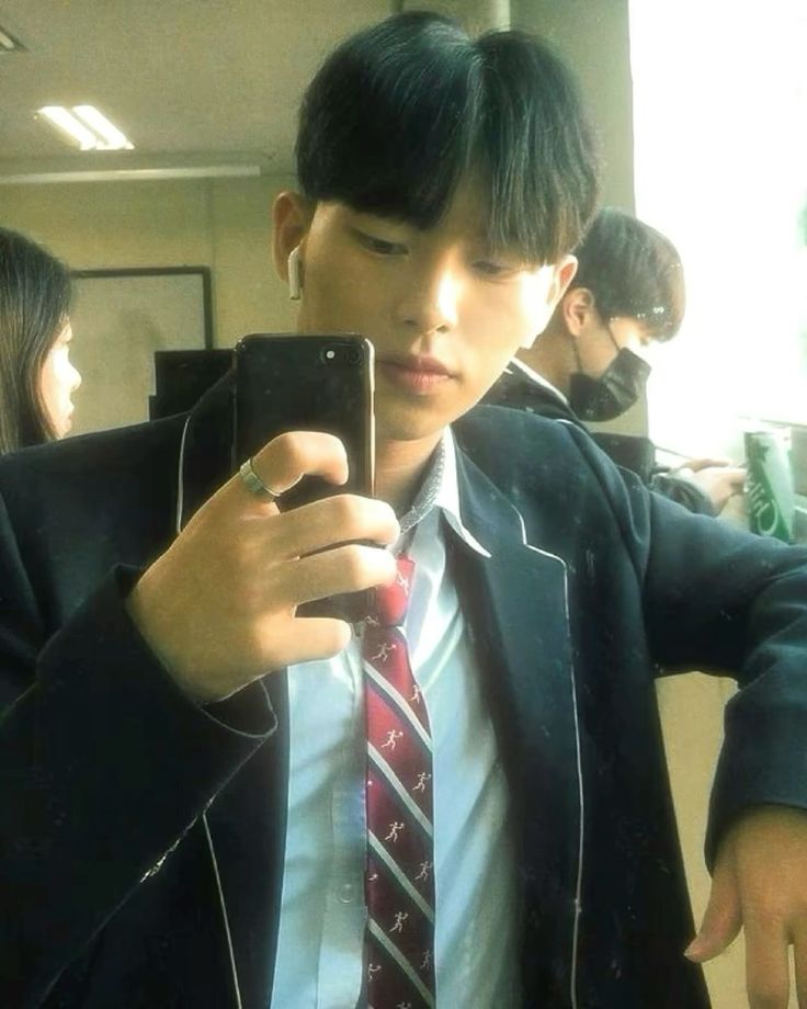 i'm sleepy tweet media