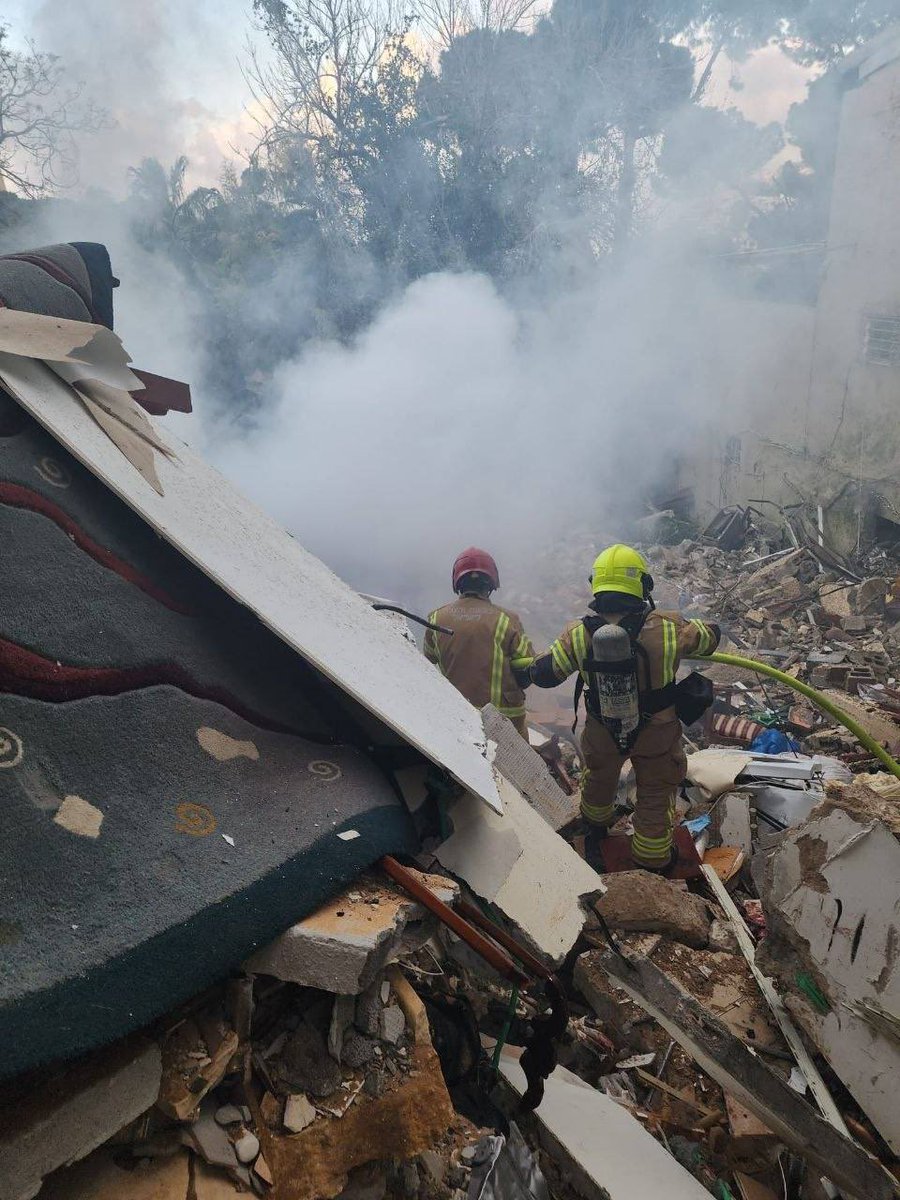 עומדים ביחד نقف معًا Standing Together🟣 tweet media