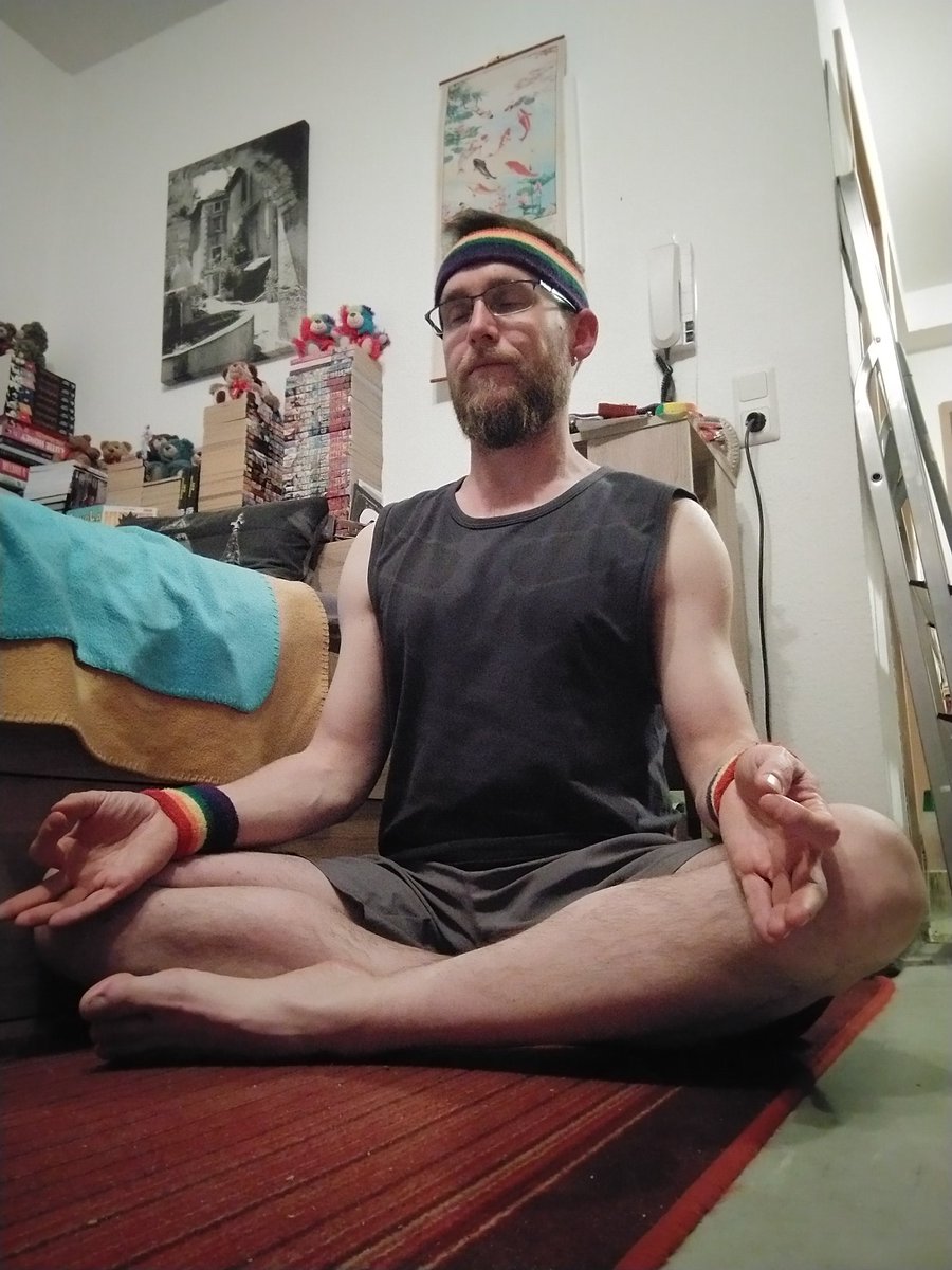 HIMzone666NetMs's tweet photo. Lots of Yoga Challenge
(05.04.2026)
by #YogaMitMady
#yoga #balance #stretch #meditation #simplygood #gay #lesbian #straight #queer #SpiceBoy #sportyspice #Peace #NoWar #westandwithukraine #freeiran #beardgang #chesthair https://t.co/UyuFpx8qBv