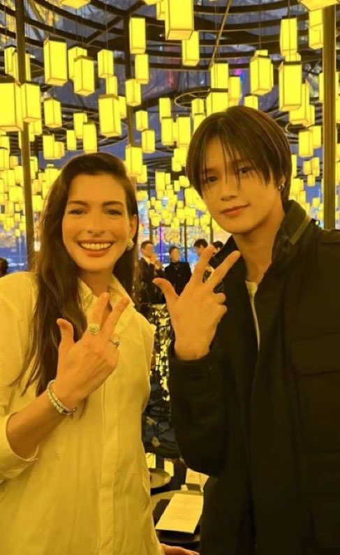 ari on fire ✮ ⋆ ˚ tweet media