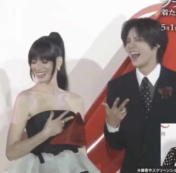 ari on fire ✮ ⋆ ˚ tweet media