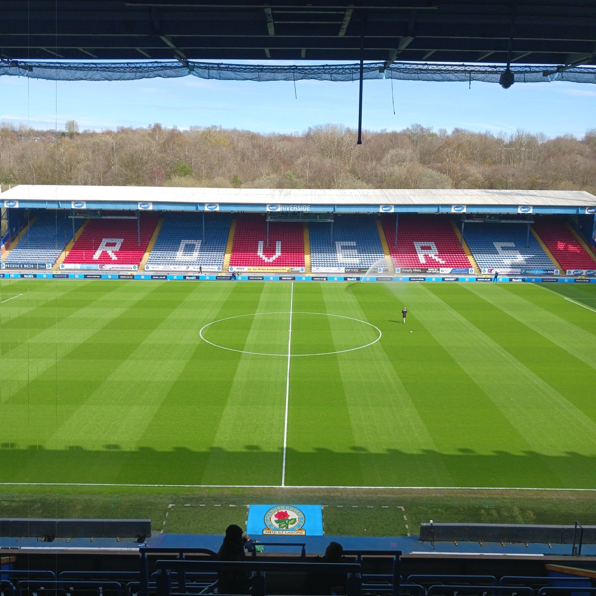 ConorJPorter's tweet photo. At Ewood Park today commentating on the Championship clash of Blackburn Rovers vs West Brom alongside Jonathan Wimbush for @BHBNsport1952
@BHBNRadio

Did somebody say relegation six-pointer? The loser of today's game could find themselves in trouble!

Chasing the goal ⚽️ 📻 https://t.co/3LeTdQvIDO