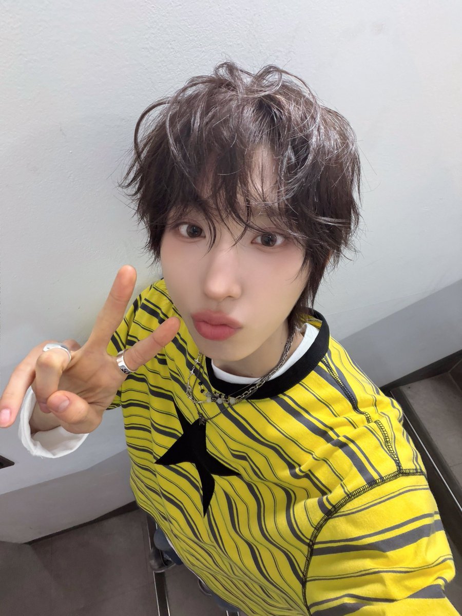 KickFlip tweet media