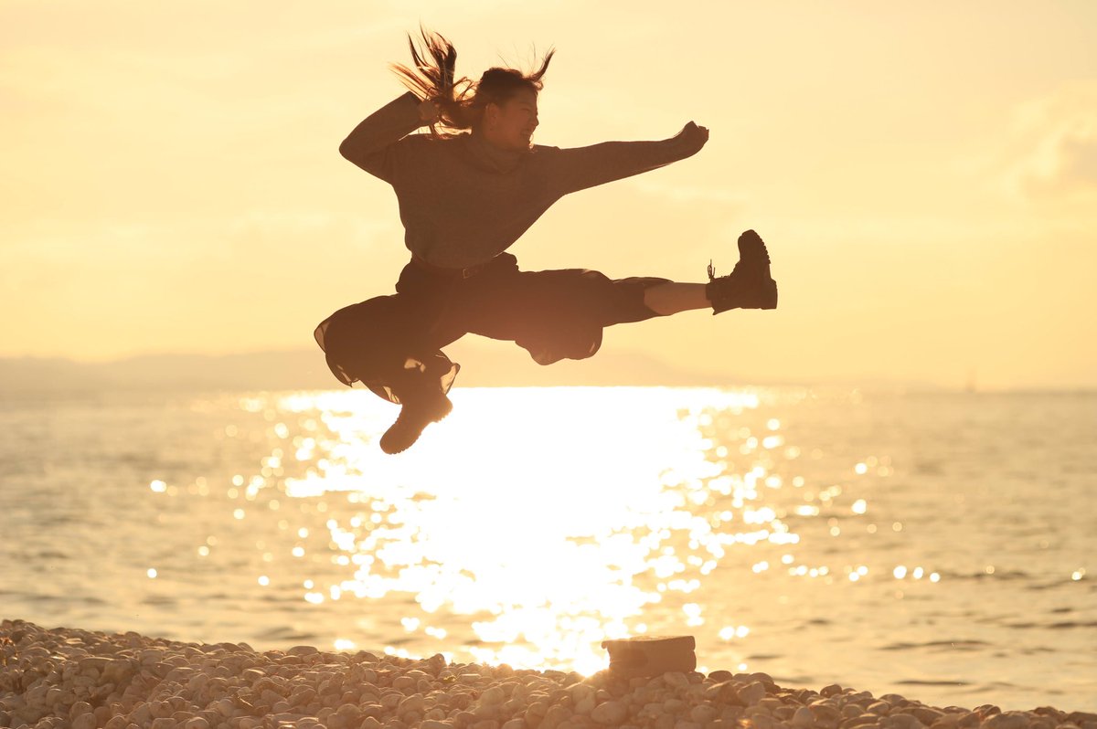 家に帰ってからやる事が

ドゥーンって、来たけど

オリャーーーって、やってみたら

ニヤリって、なってる今現在。

要は、てっぺん回る前に
今日やる事が終わったって事。

優勝🏆