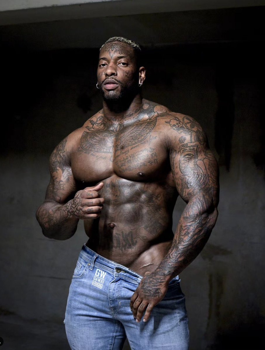 matureluv1's tweet image. Focused. Not lucky.
#KingsOnly #BuiltDifferent #MensPhysique