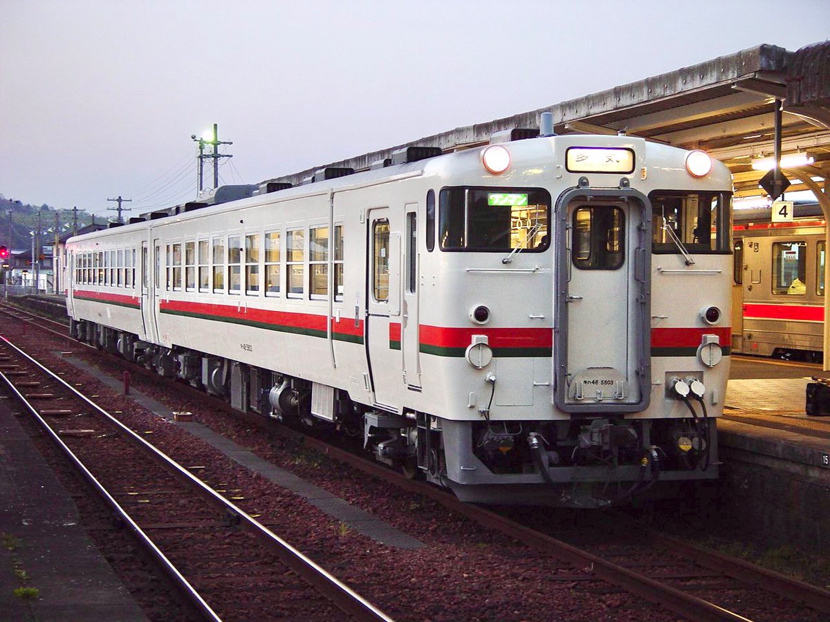 ツァンギ tweet media