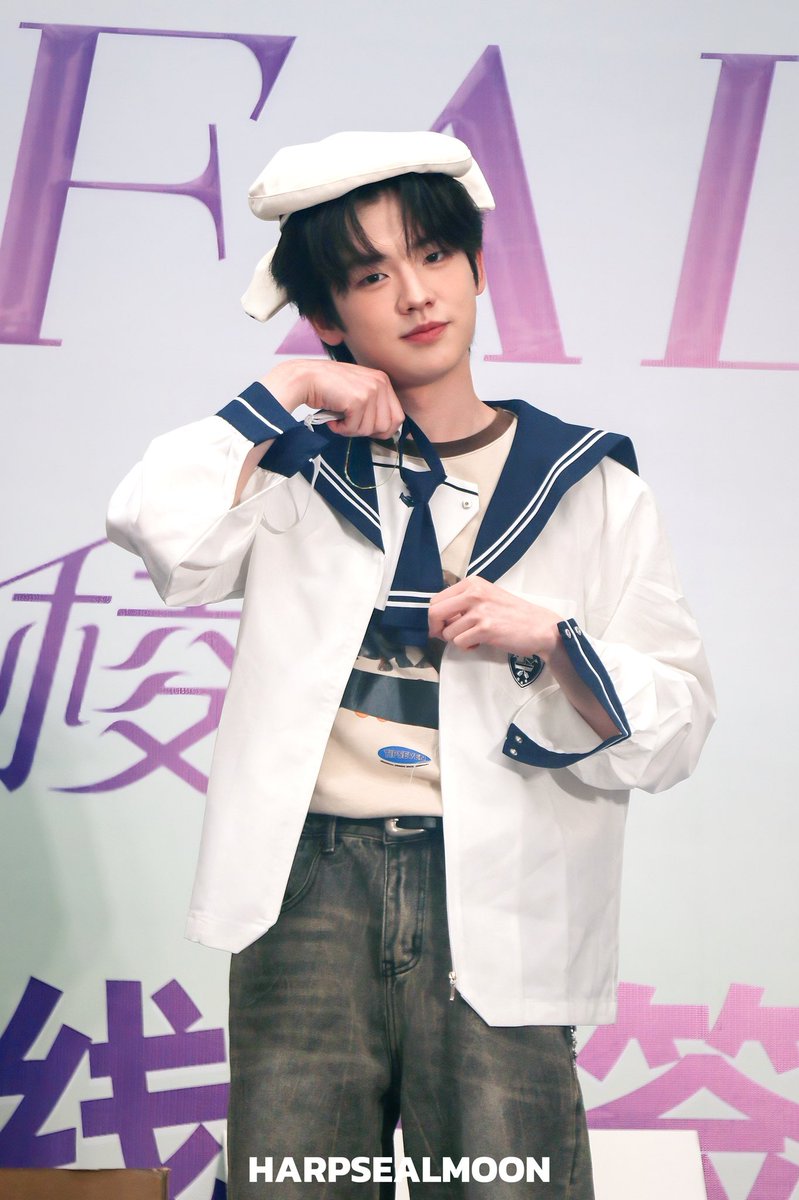 HarpSealMoon's tweet photo. Happy Daeul Day！🥳
벚꽃이 만개하는 계절에 태어난 너, 벚꽃처럼 활짝 피어나길 바래!☀️🌸

#leedaeul #李多乙 #이다을 https://t.co/LGlYiwVrb1