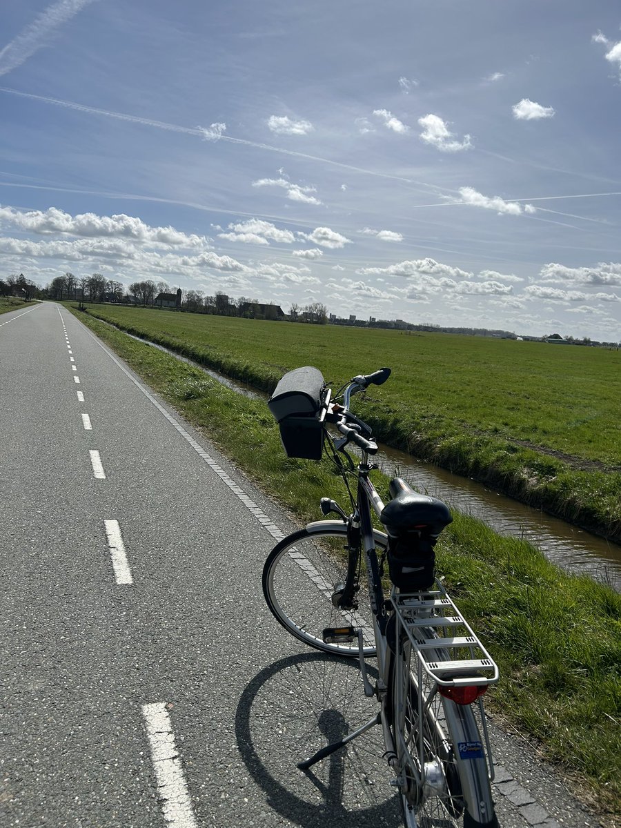 je m’en fous tweet media