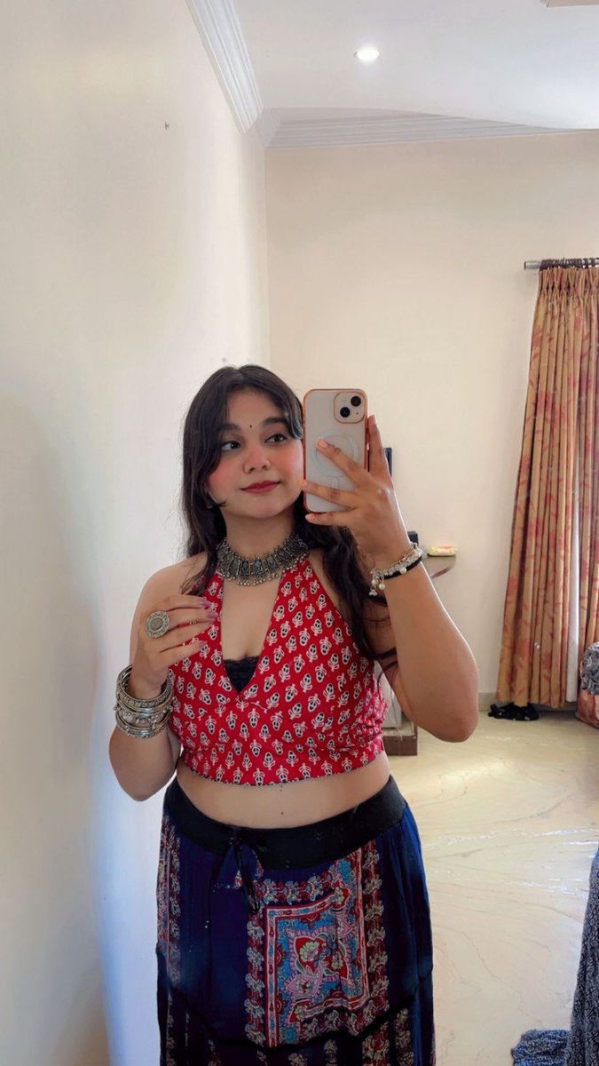 Motivate her &amp; send her best wishes 
Tonight <a href="/_mahiiieeeee_/">Mahi singh</a> first night with her dad