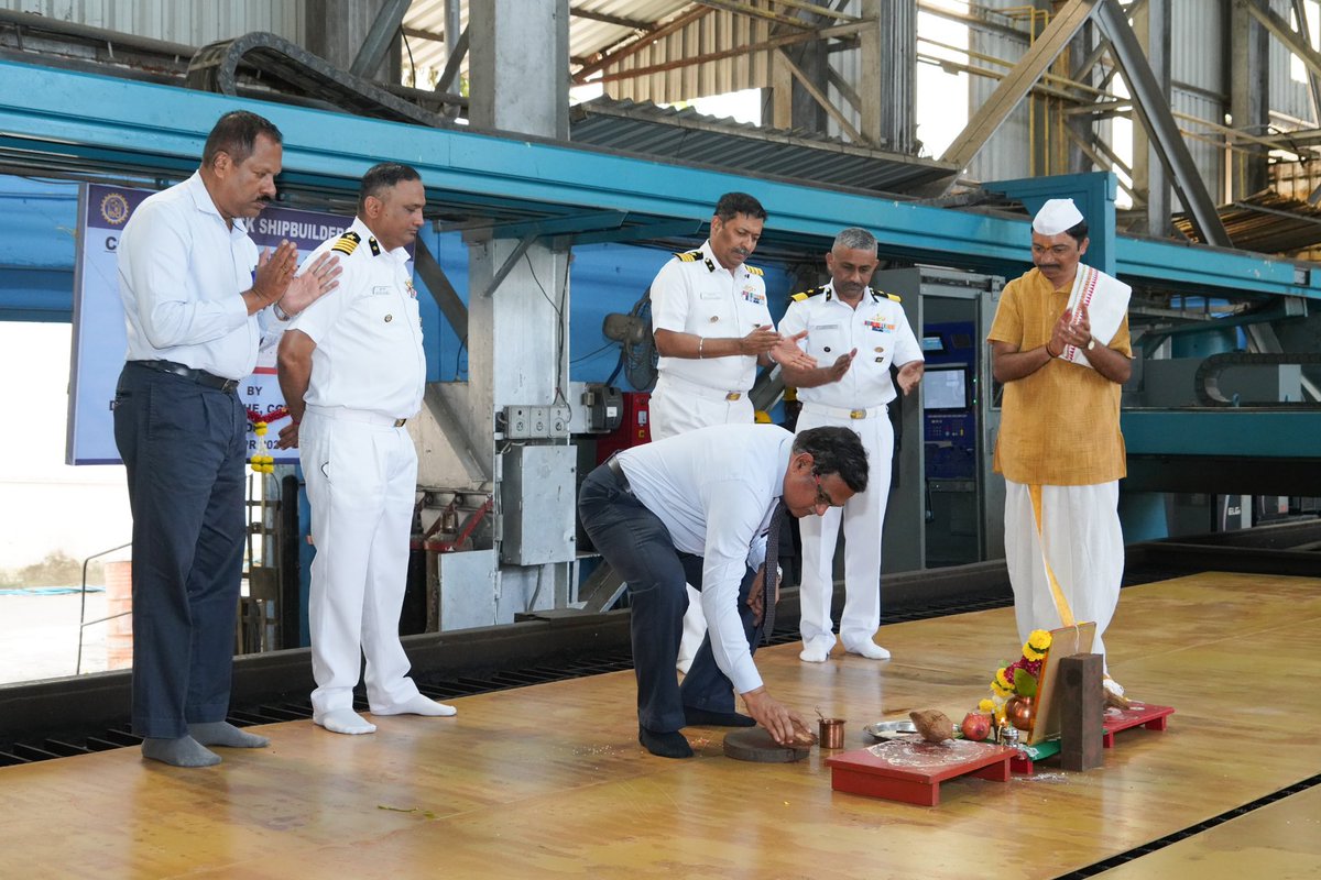 NewsIADN's tweet image. #MDL laid the keel of the 4th Fast Patrol Vessel &amp;amp; commenced production of the 7th vessel (14 on order) for the #IndianCoastGuard today.