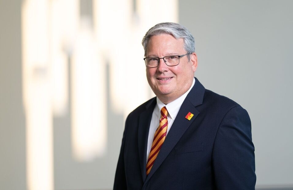 PittStateAlumni's tweet photo. We invite you to celebrate the Investiture of Dr. Thomas W. Newsom as the 11th President of Pittsburg State University. The event is today, April 6, at 3:00 p.m. at the Bicknell Family Center for the Arts in Pittsburg, Kansas, with a reception to follow. https://t.co/QqjyQSG3XN