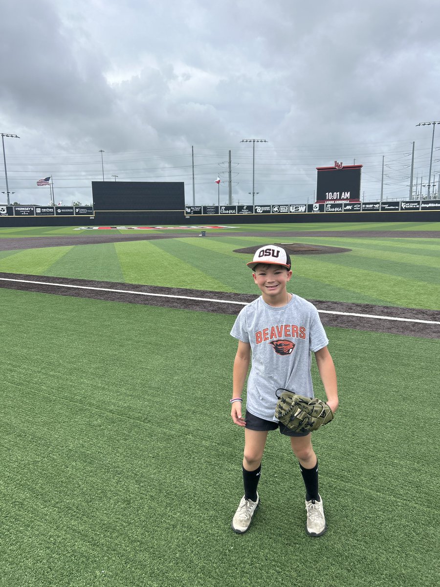steve85ashley's tweet image. Thanks to @Lamar_Baseball and @Micah_CBC for the warm welcoming atmosphere this past weekend. They went above and beyond to take care of my son and I. Even if they kept trying to get him in some Cardinals gear 😂 #thankyou #growthegame