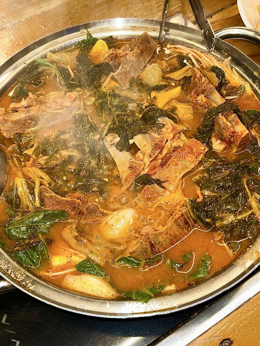 티밥이.. tweet media