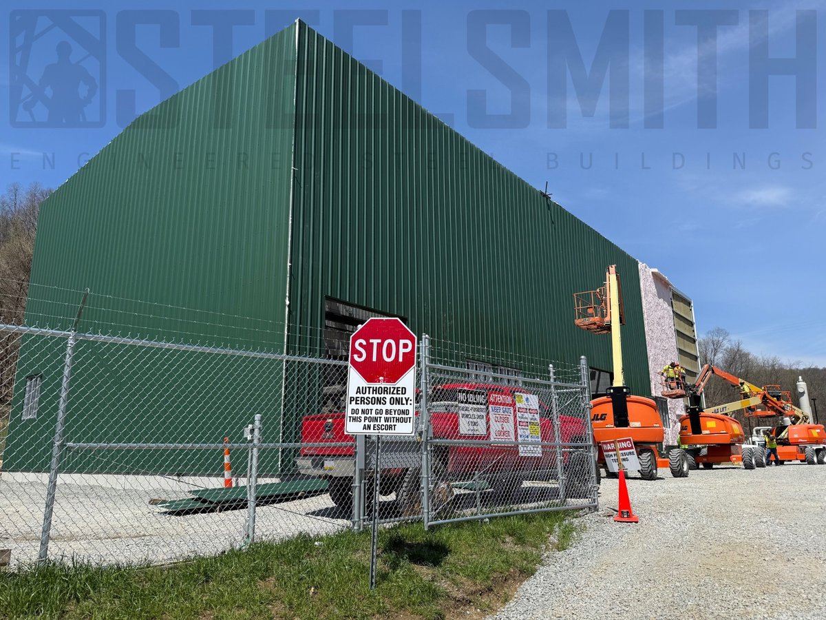 Stop! It's #Monday. 

Are you building something great today? 

#buildwithus
#buildwiththebest
#TeamSteelsmith
