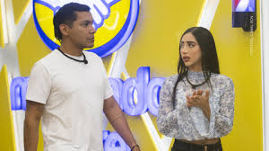 ColombiaSincera's tweet photo. @ilsmrealities y ese milagro que alguien habla contra @juandacaribeco ? parecía intocable hasta para @CanalRCN / es un solapado, violento, y de lo peor. Desde que dijo que KAROLA iba a tener las Ts en el piso, mostró el cobre. #lacasadelosfamososcol3 Bien Beba!! #patán https://t.co/7gyri0dU64